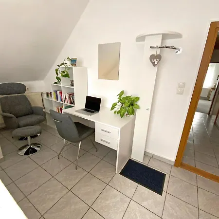 Charmante Wohnung in bester Lage mit Netflix und Prime St. Pölten Exterior foto