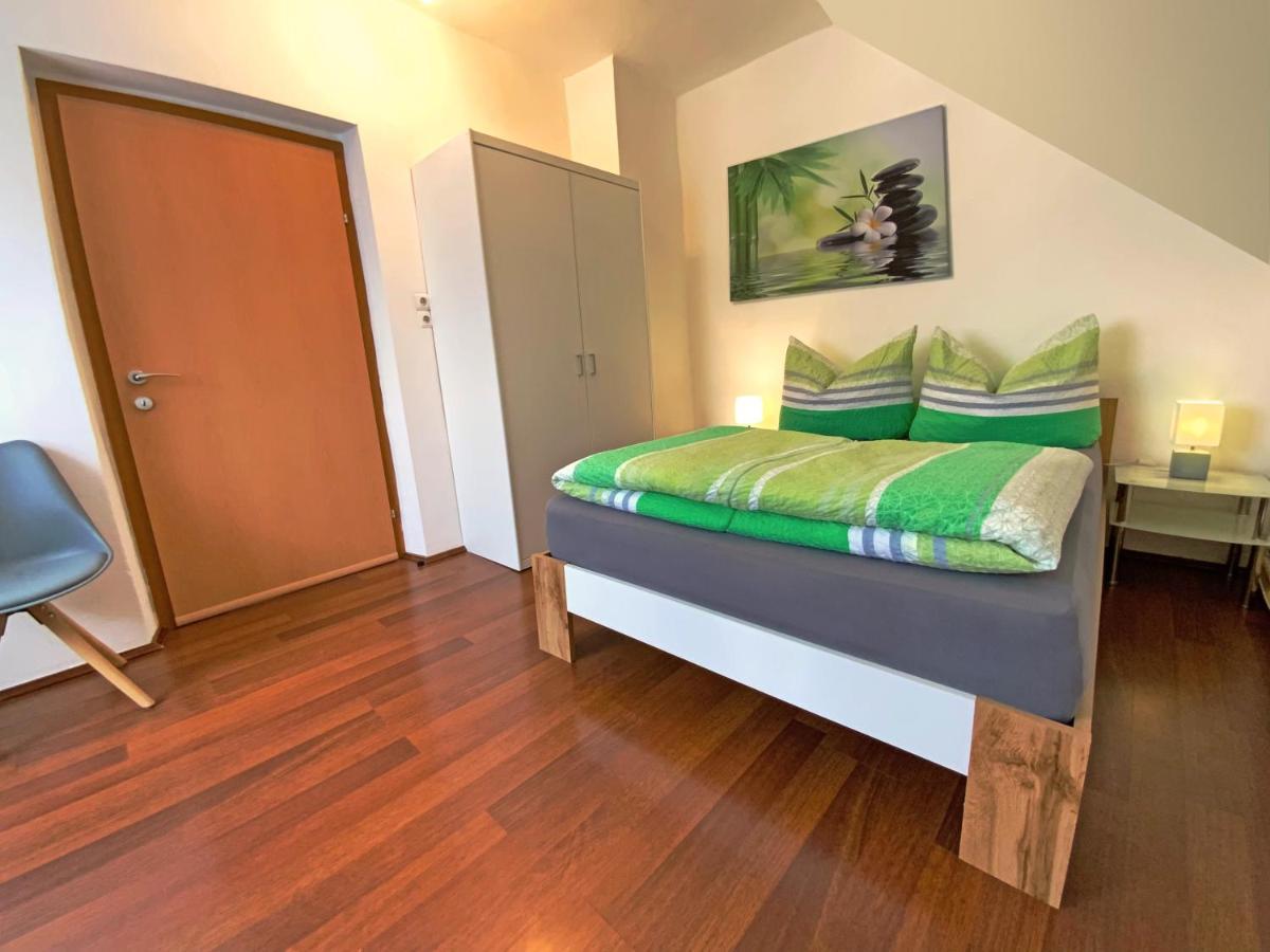Charmante In Bester Lage Mit Netflix Und Prime Apartment